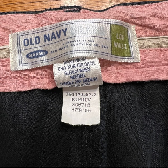 Old Navy Black Flat Bermuda Shorts Y2K - Picture 9 of 11